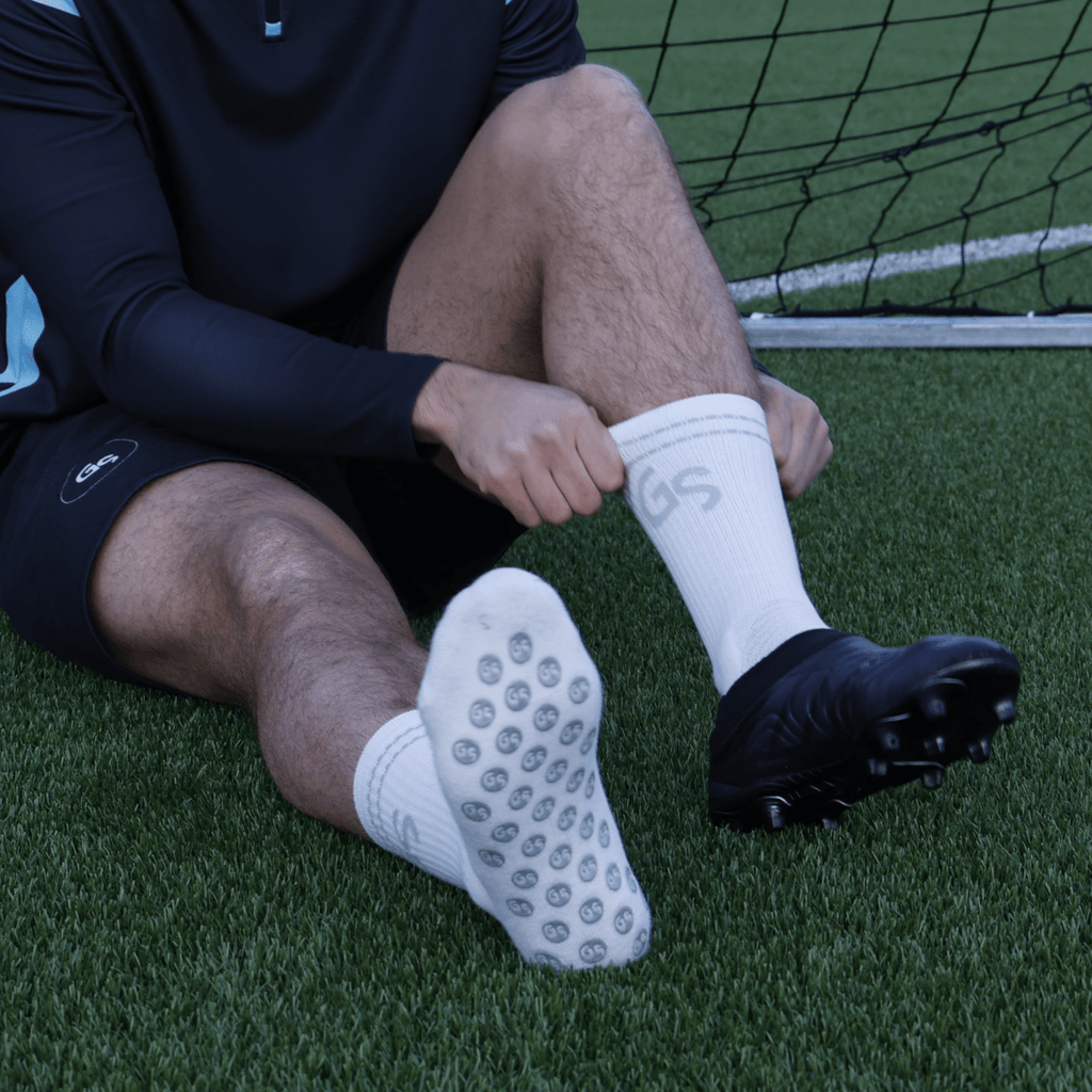 Hvite Ull gripsocks med grå logo︱2026 VERSJON - GSPERFORMANCE